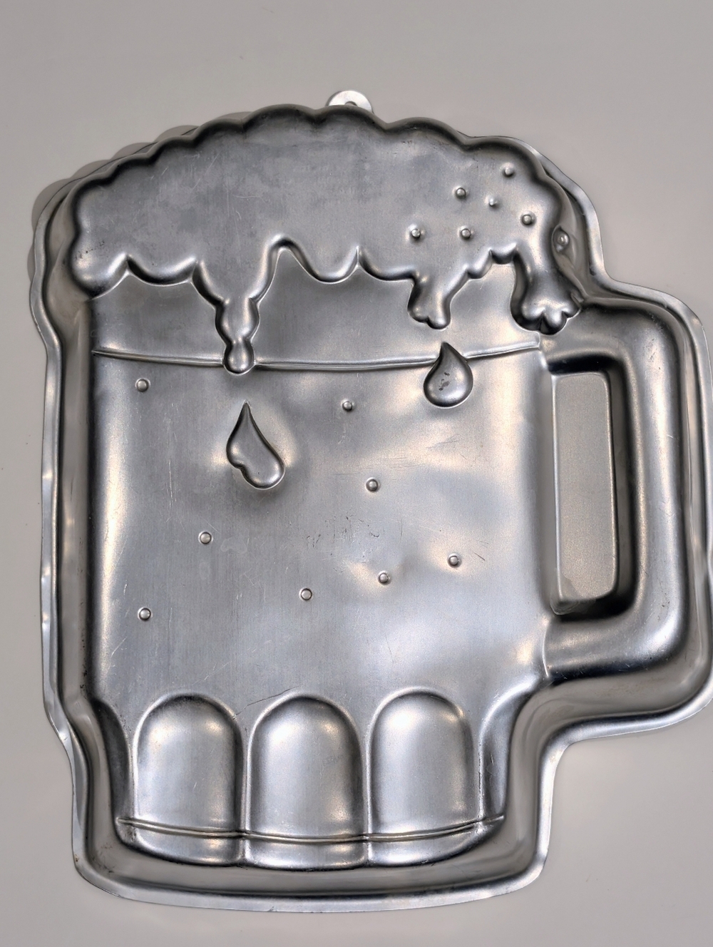Wilton Silver Aluminum Beer Mug Cake Pan